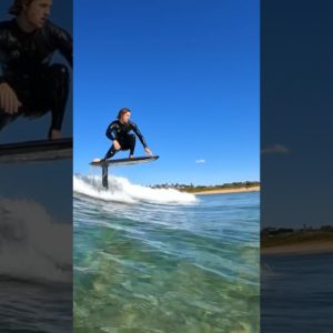 REGULAR SURFER TRIES HYDROFOILING!