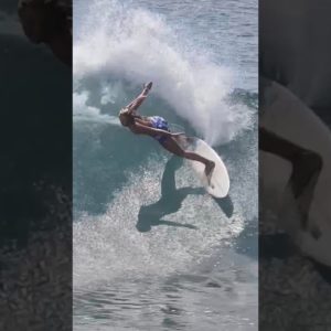 Tayla Throwing Spray  #surfingbali  #surf #surfingindonesia