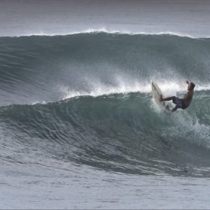 Morning Offshore Greets New Swell At Keramas