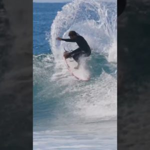 Griffin Colapinto punches his Bells Beach Timecard
