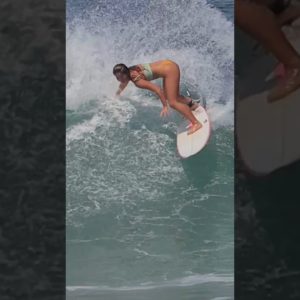 Hayanna Slasha #surfing #balisurf #surfers