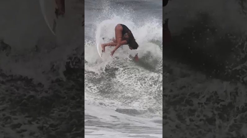Taina's Double Hit #surfing #balisurfing #surfers
