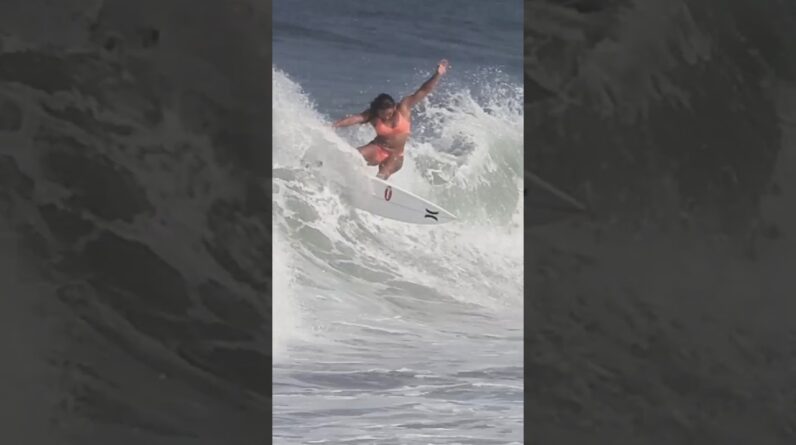 Taina Slams The Last Section #surfing #balisurf #surfer